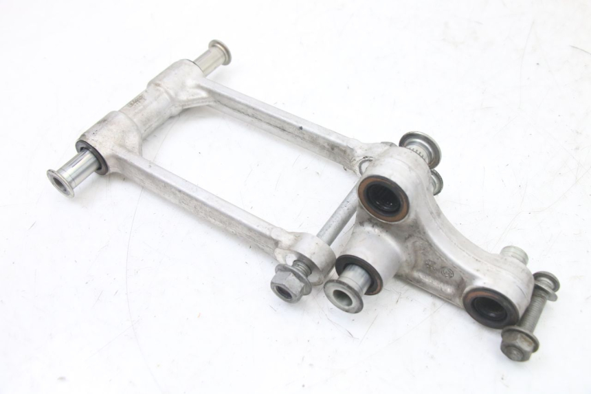 photo de UMLENKHEBEL BMW S RR ABS S1000RR 1000 (2015 - 2018) - Detaillierte Sichtprüfung