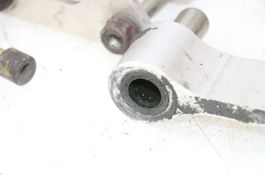 photo de UMLENKHEBEL HONDA CBR RR FIREBLADE 900 (1992 - 1994) - Technische Nahaufnahme