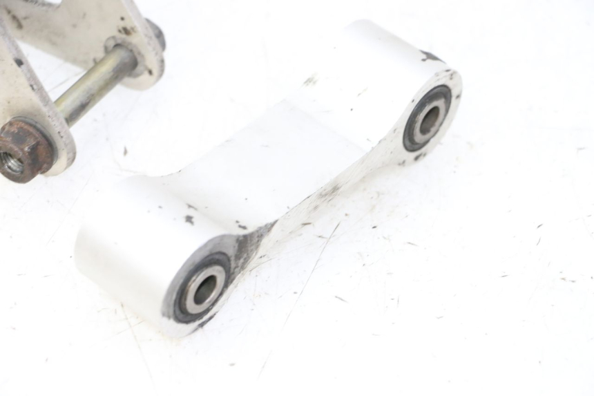 photo de UMLENKHEBEL HONDA CBR RR FIREBLADE 900 (1992 - 1994) - Details der Befestigungspunkte