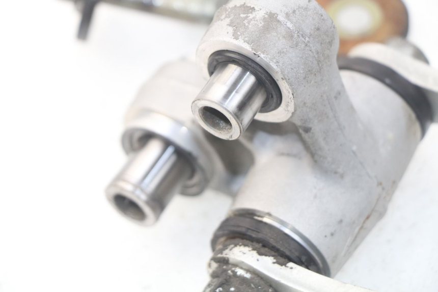 photo de UMLENKHEBEL HYOSUNG COMET GTR 125 (2007 - 2014) - Details der Befestigungspunkte