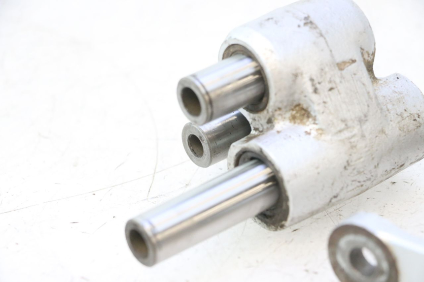 photo de UMLENKHEBEL HONDA CRF CR-F 125 (2020 - 2021) - Oberflächenzustand und Material
