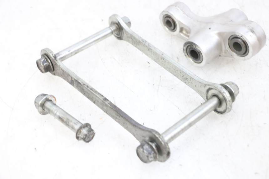 photo de UMLENKHEBEL SUZUKI GSF N BANDIT 600 (1996 - 1999) - Weitere Ansicht des Artikels