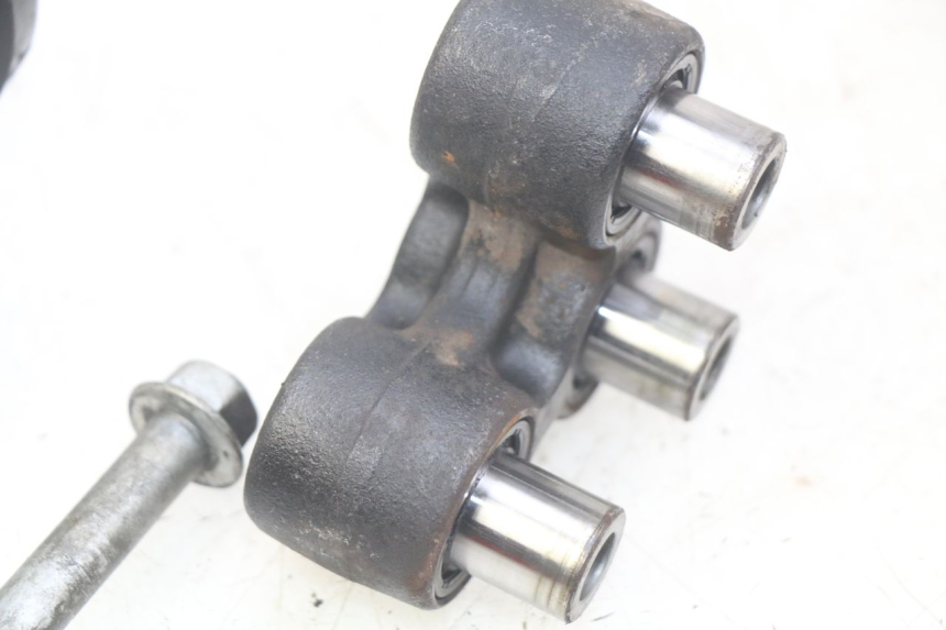 photo de STOßDäMPFERSTREBE YAMAHA MT ABS 125 (2014 - 2018) - Details der Befestigungspunkte