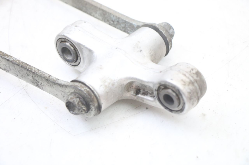 photo de UMLENKHEBEL SUZUKI GSF S BANDIT 600 (2000 - 2004) - Detailansicht des Bauteils