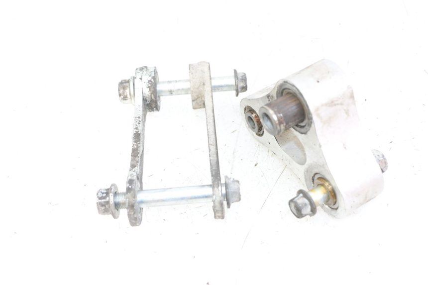 photo de UMLENKHEBEL SUZUKI GSR 750 (2011 - 2017) - Technische Nahaufnahme