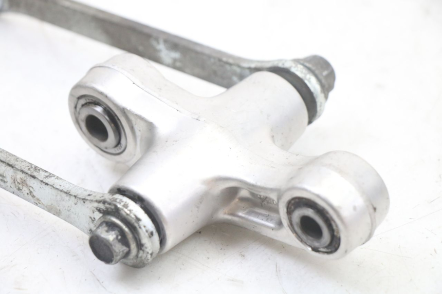 photo de UMLENKHEBEL SUZUKI GSX F GSXF 650 (2007 - 2015) - Zoom auf Gebrauchszustand