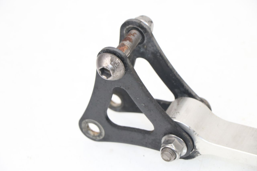 photo de UMLENKHEBEL TRIUMPH STREET TRIPLE 675 (2007 - 2012) - Zoom auf Gebrauchszustand