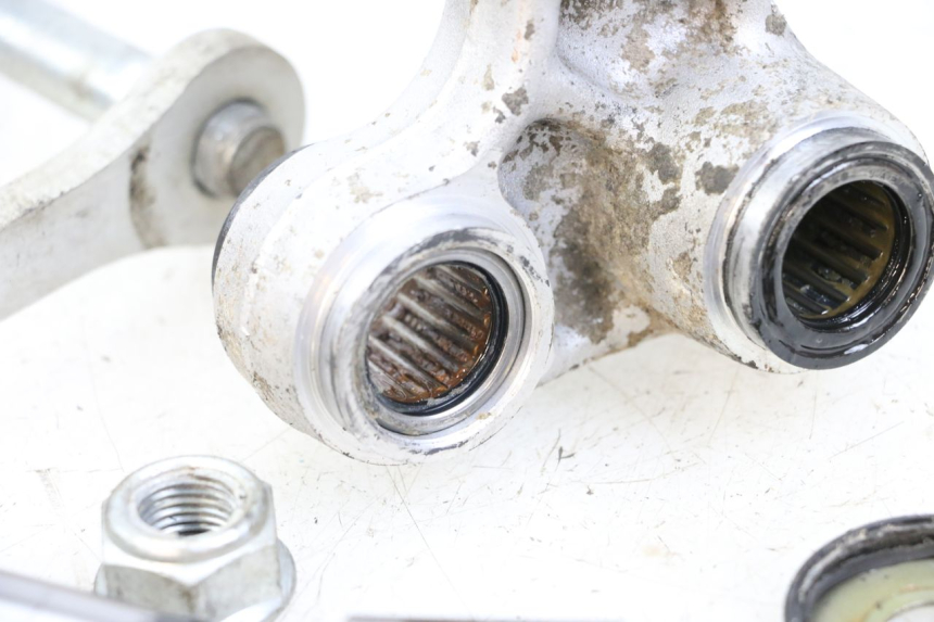 photo de UMLENKHEBEL HYOSUNG XRX 125 (2000 - 2008) - Details der Befestigungspunkte