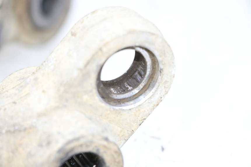 photo de UMLENKHEBEL YAMAHA YZ 85 (2022 - 2025) - Details der Befestigungspunkte