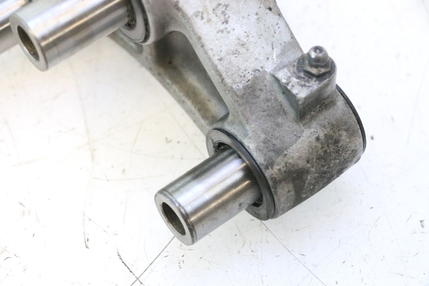 photo de STOßDäMPFERSTREBE KAWASAKI ZZR 600 (1995 - 2004) - Technische Nahaufnahme