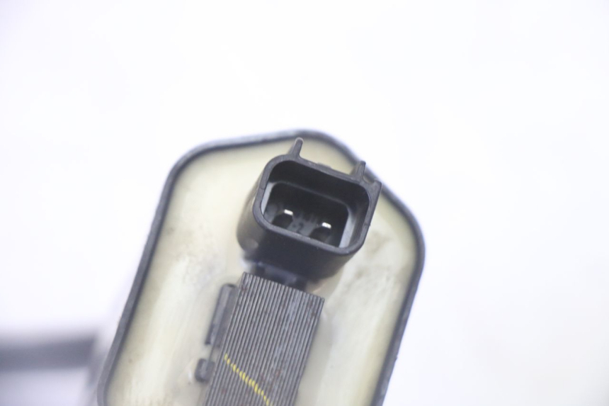 photo de ZÜNDSPULE KYMCO DINK STREET 125 (2009 - 2014) - Details der Befestigungspunkte