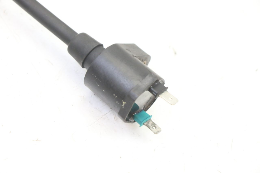 photo de ZÜNDSPULE PEUGEOT ELYSEO 125 (1999 - 2004) - Details der Befestigungspunkte