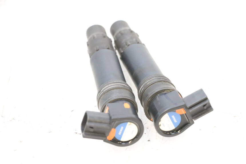 photo de ZÜNDSPULE KAWASAKI ER-6 ER6 F ABS 650 (2012 - 2016) - Technische Nahaufnahme