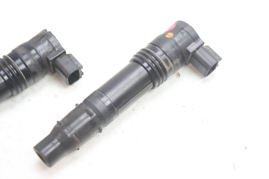 photo de ZÜNDSPULE KAWASAKI ER-6 ER6 N 650 (2005 - 2009) - Technische Nahaufnahme