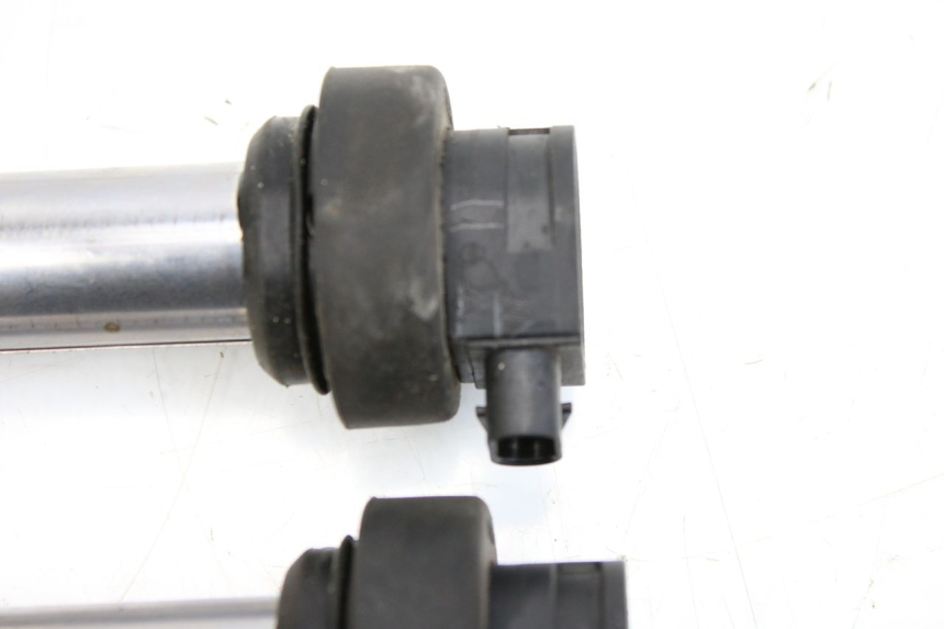 photo de ZÜNDSPULE BMW F GS K81 850 (2018 - 2023) - Details der Befestigungspunkte