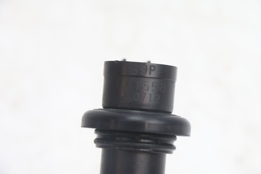 photo de ZÜNDSPULE YAMAHA FZ8 800 (2010 - 2016) - Details der Befestigungspunkte