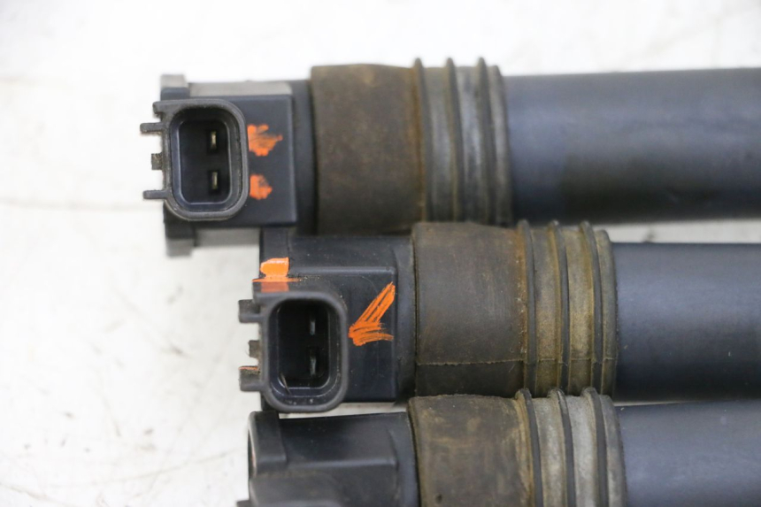 photo de ZÜNDSPULE SUZUKI GSXR GSX-R 1000 (2003 - 2004) - Gesamtansicht des Produkts