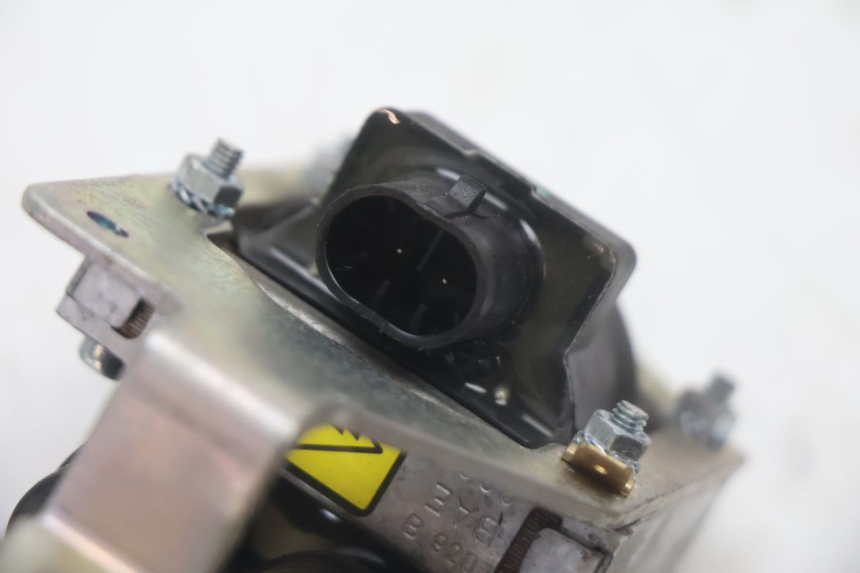 photo de ZÜNDSPULE PIAGGIO MP3 HPE 530 (2022 - 2026) - Oberflächenzustand und Material