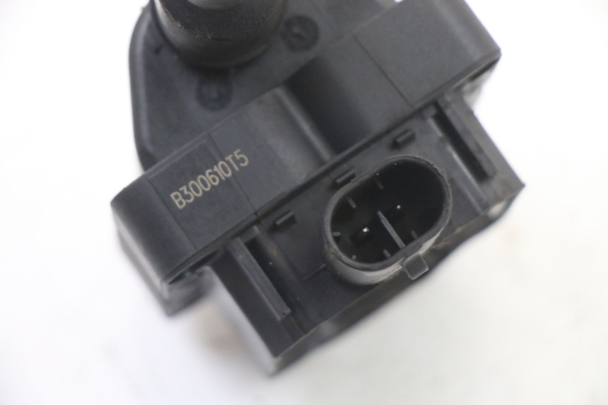 photo de ZüNDSPULE PIAGGIO MP3 LT 400 (2007 - 2012) - Details der Befestigungspunkte