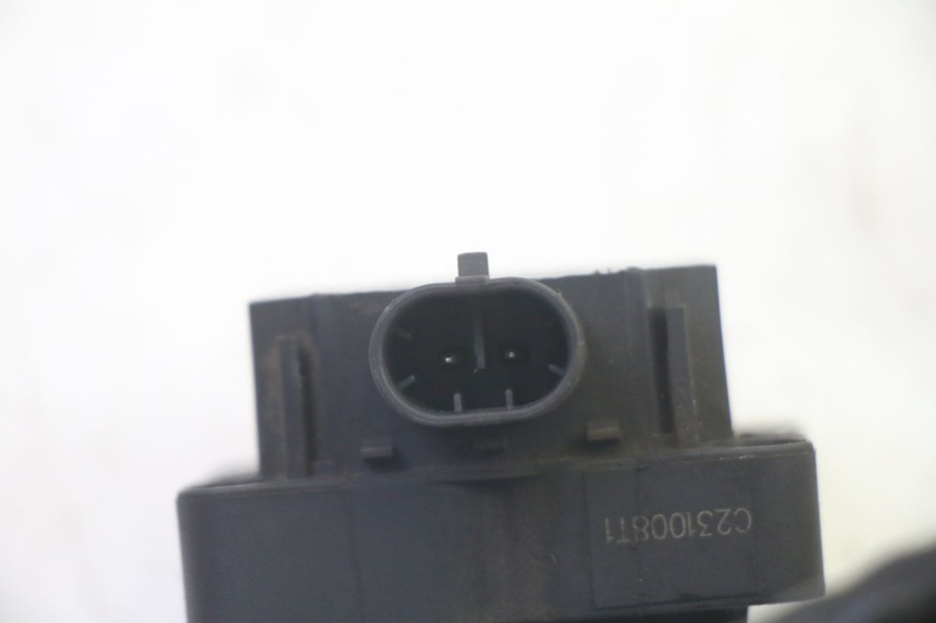 photo de ZüNDSPULE PIAGGIO MP3 RL 250 (2006 - 2010) - Details der Befestigungspunkte