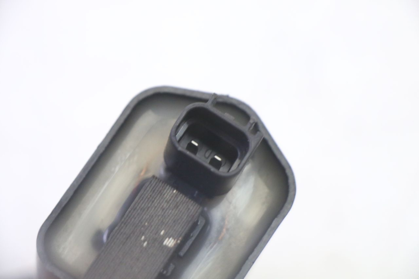 photo de ZüNDSPULE PEUGEOT SATELIS 125 (2006 - 2009) - Details der Befestigungspunkte