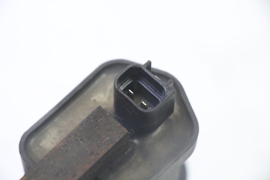 photo de ZüNDSPULE PEUGEOT SATELIS 125 (2006 - 2009) - Details der Befestigungspunkte