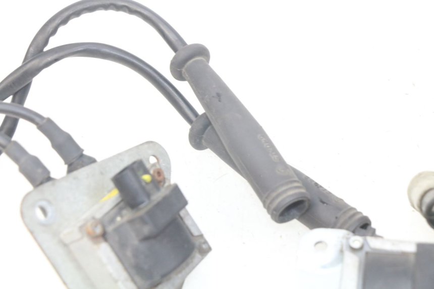 photo de ZÜNDSPULE APRILIA SRV 850 (2012 - 2017) - Details der Befestigungspunkte