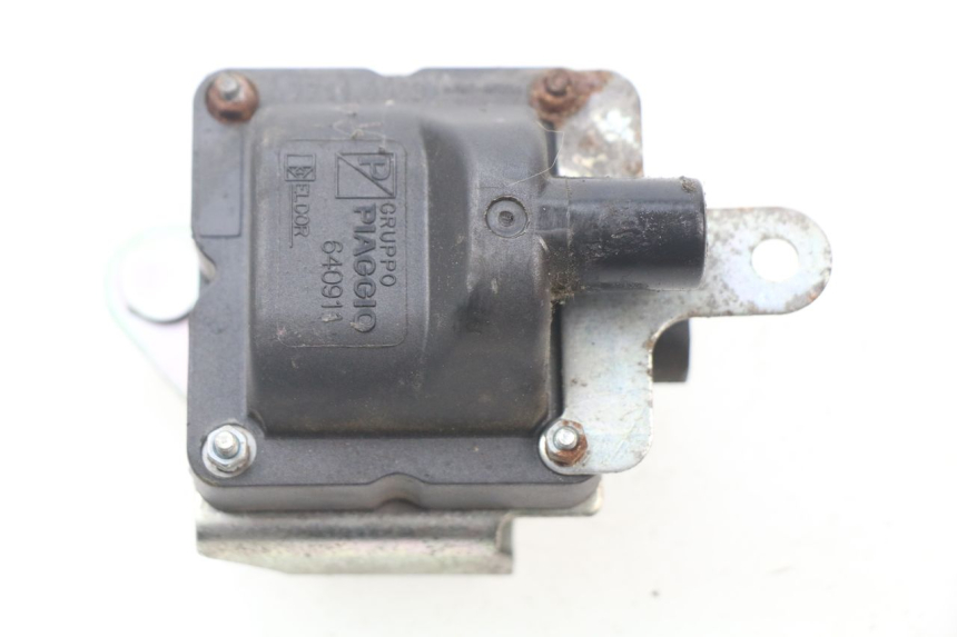 photo de ZÜNDSPULE PIAGGIO VESPA GTS IE ABS 300 (2016 - 2018) - Technische Nahaufnahme