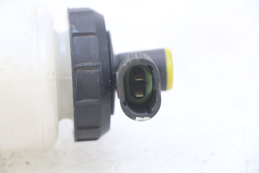 photo de BREMSFLÜSSIGKEITSGLAS RENAULT TWIZY 45 (2012 - 2019) - Technische Nahaufnahme