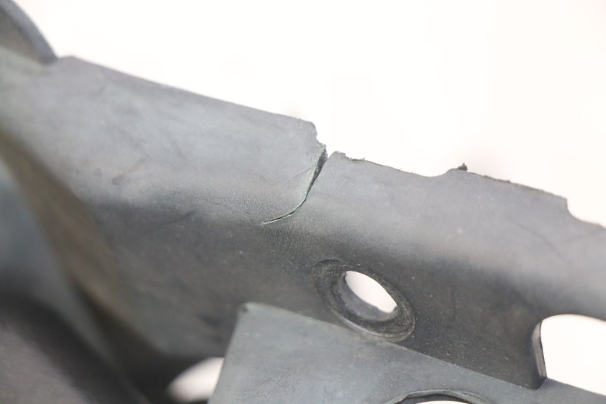 photo de LUFTFILTERKASTEN BMW C1 125 (2000 - 2003) - Details der Befestigungspunkte