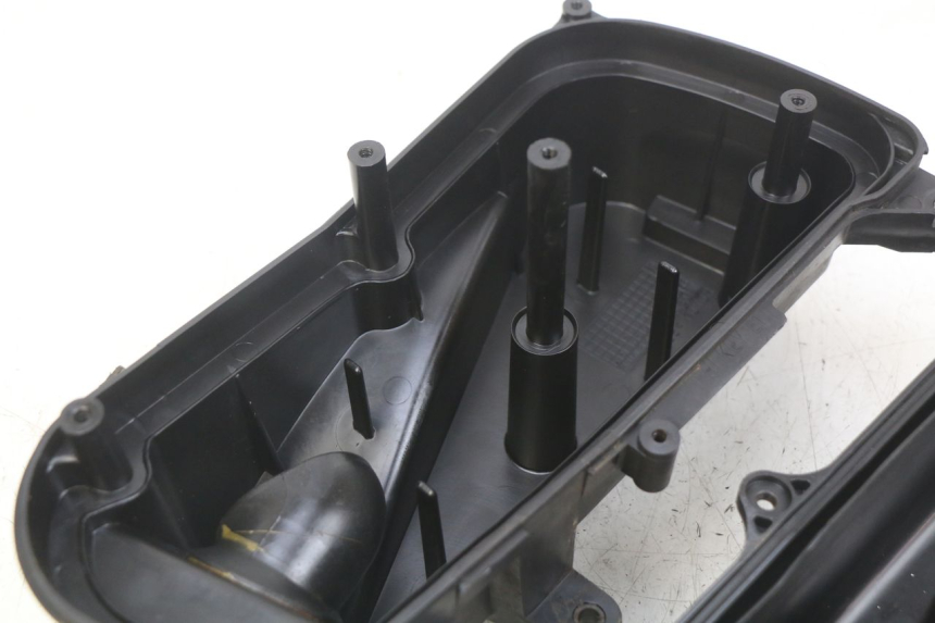 photo de LUFTFILTERKASTEN HONDA FES PANTHEON 2T 125 (1998 - 2002) - Details der Befestigungspunkte