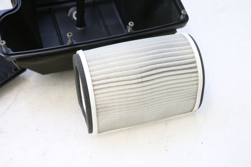 photo de LUFTFILTERKASTEN YAMAHA FJR 1300 (2001 - 2005) - Zoom auf Komponenten