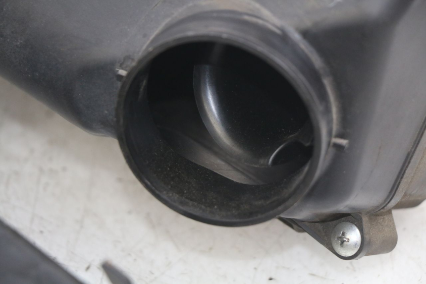 photo de LUFTFILTER HONDA FJS SILVERWING SILVER WING 400 (2009 - 2016) - Technische Nahaufnahme