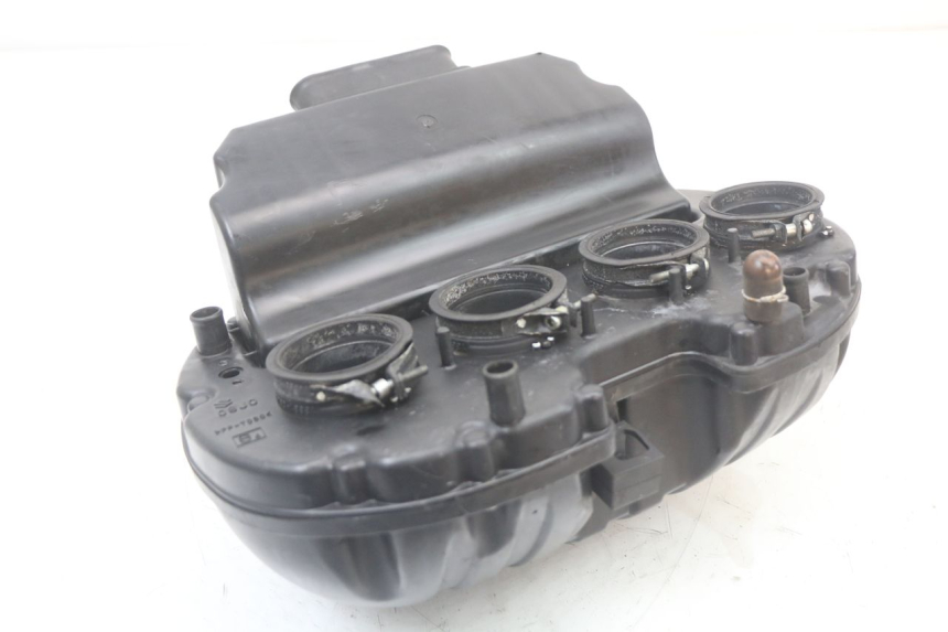 photo de LUFTFILTERKASTEN SUZUKI GSR 750 (2011 - 2017) - Alternative Perspektive