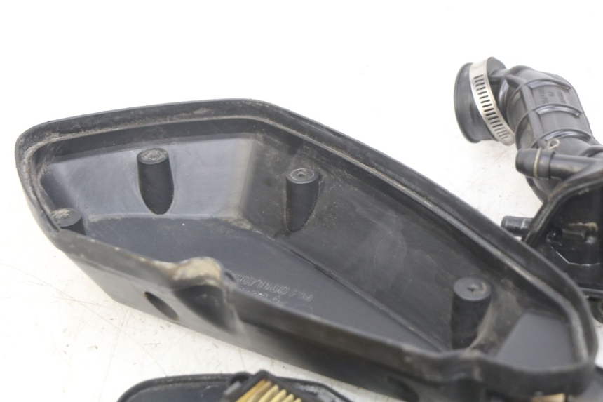 photo de LUFTFILTER PEUGEOT KISBEE 4T 50 (2018 - 2022) - Details der Befestigungspunkte