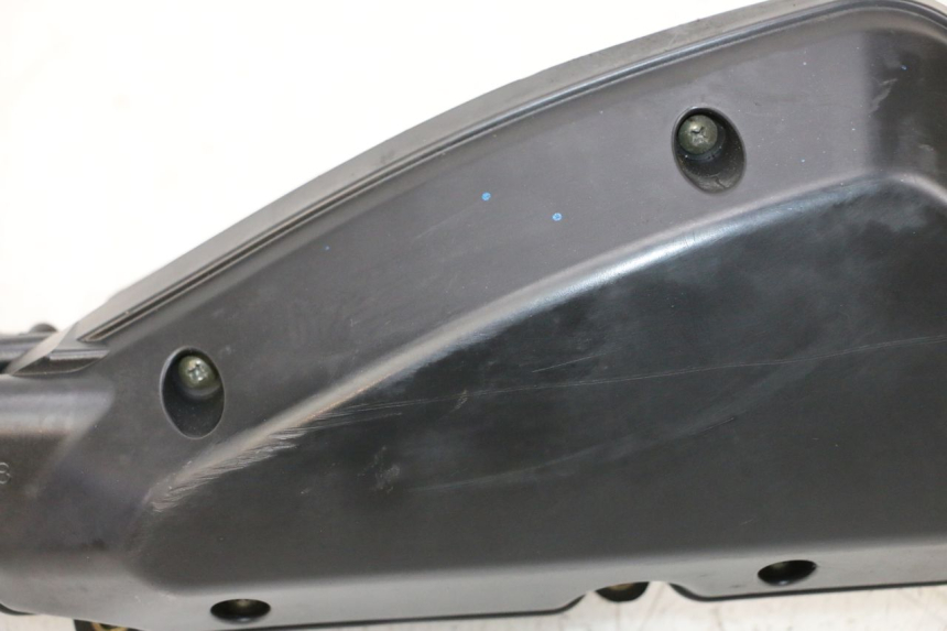 photo de LUFTFILTER PEUGEOT KISBEE 4T 50 (2010 - 2017) - Oberflächenzustand und Material