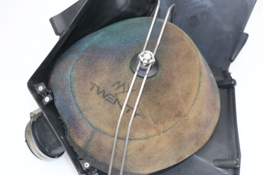 photo de LUFTFILTERKASTEN KTM SXF SX-F 250 (2007 - 2010) - Zoom auf Gebrauchszustand