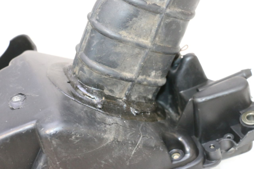 photo de LUFTFILTERKASTEN KEEWAY MATRIX RX9 125 (2006 - 2007) - Details der Befestigungspunkte