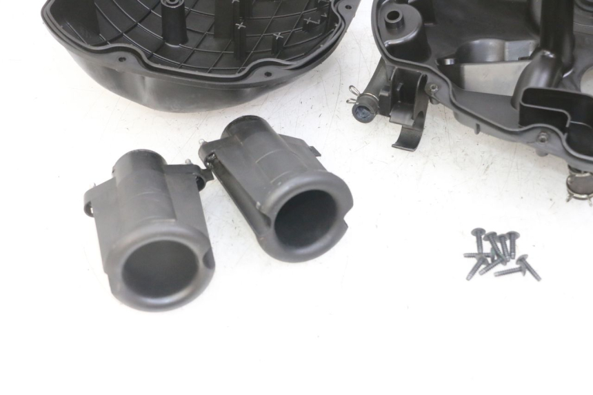 photo de LUFTFILTERKASTEN HONDA NTV DEAUVILLE ABS 700 (2007 - 2016) - Details der Befestigungspunkte