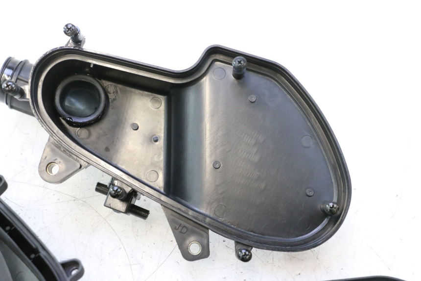 photo de LUFTFILTERKASTEN JM MOTORS R-MAX TECH 50 (2024 - 2026) - Oberflächenzustand und Material