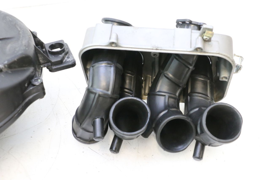 photo de LUFTFILTERKASTEN HONDA ST PAN EUROPEAN 1100 (1990 - 2002) - Kennzeichnungen und Originalreferenzen
