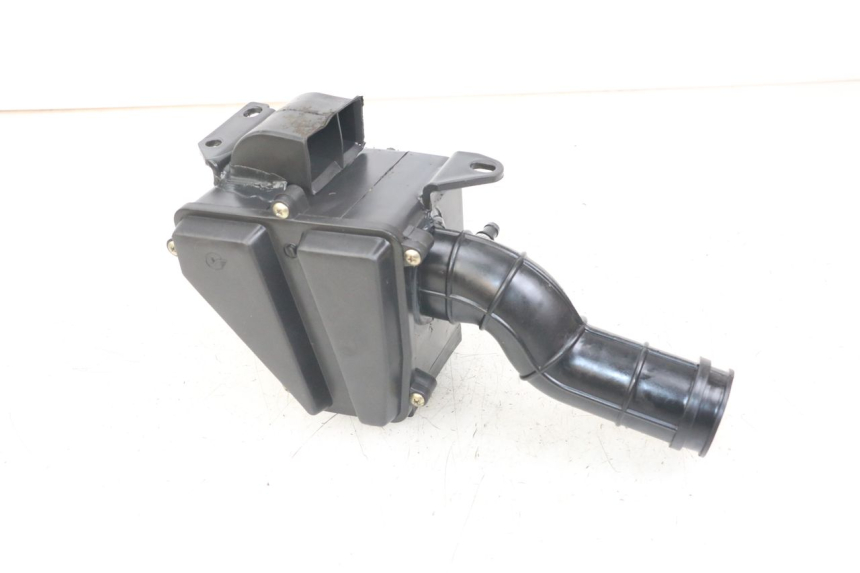 photo de LUFTFILTERKASTEN HYTRACK ST 170 (2020 - 2024) - Alternative Perspektive