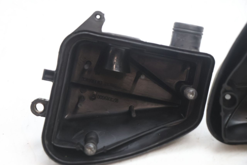 photo de LUFTFILTERKASTEN PEUGEOT VIVACITY 50 (1998 - 2003) - Details der Befestigungspunkte
