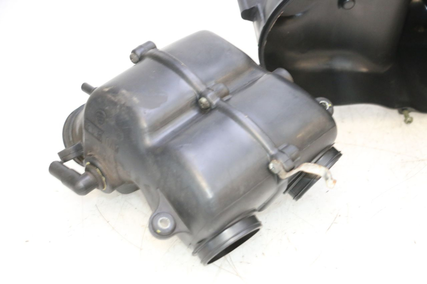photo de LUFTFILTERKASTEN YAMAHA XP T-MAX ABS 500 (2005 - 2005) - Oberflächenzustand und Material