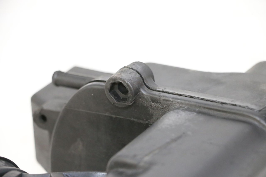 photo de LUFTFILTERKASTEN YAMAHA YP MAJESTY 125 (2002 - 2006) - Alternative Perspektive