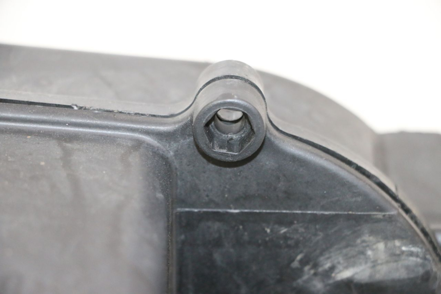 photo de LUFTFILTERKASTEN YAMAHA YP MAJESTY 125 (2002 - 2006) - Details der Befestigungspunkte