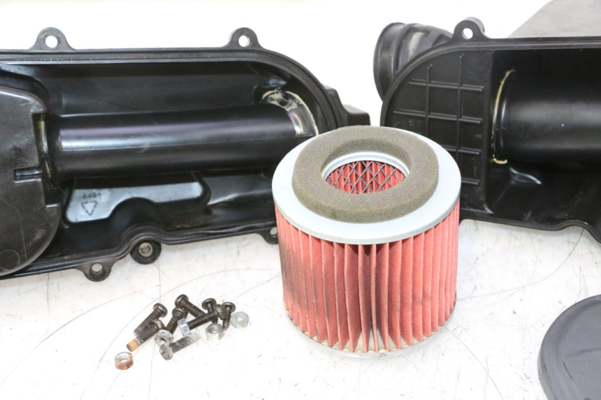 photo de LUFTFILTERKASTEN YAMAHA YP MAJESTY 125 (2002 - 2006) - Zoom auf Gebrauchszustand