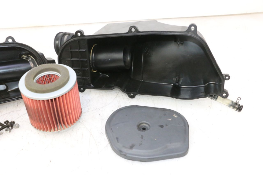 photo de LUFTFILTERKASTEN YAMAHA YP MAJESTY 125 (2002 - 2006) - Alternative Perspektive