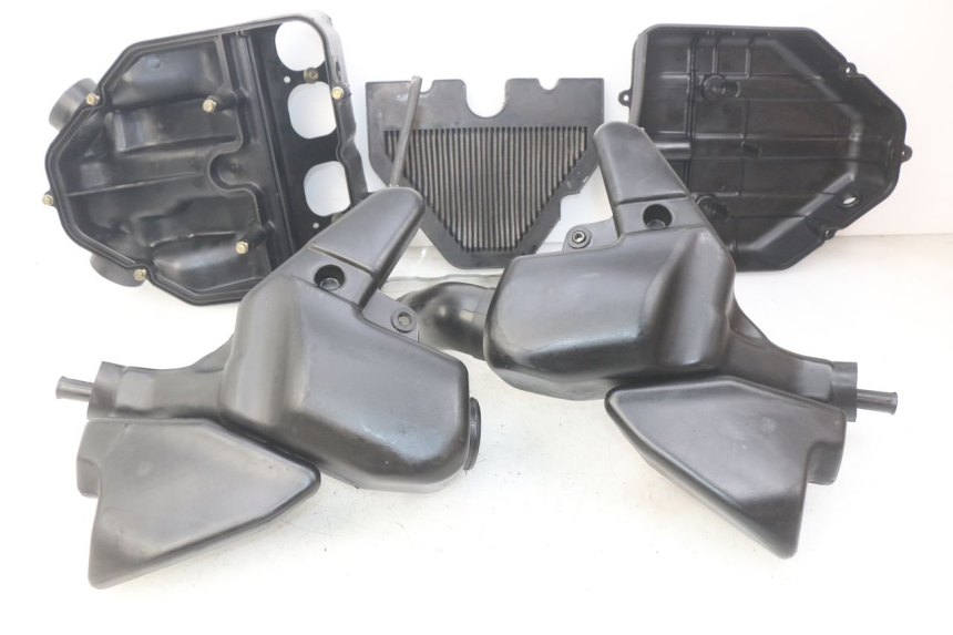 photo de LUFTFILTERKASTEN KAWASAKI ZZR 600 (1995 - 2004) - Details der Befestigungspunkte