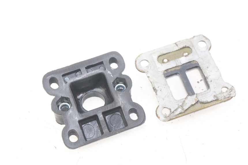 photo de VERGASERFLANSCH POCKET BIKE CROSS 50 - Zoom auf Gebrauchszustand